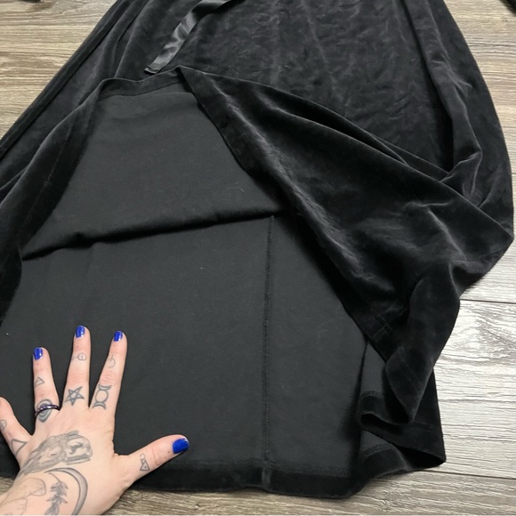 90s Canadian Vintage LL Bean Velvet Maxi Dress (Black) Size Large - Picture 5 of 9